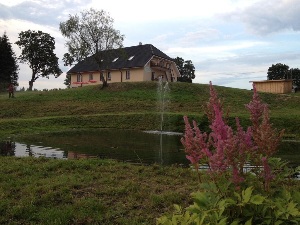 Poeoeni Tavern & Guesthouse Misso Zewnętrze zdjęcie