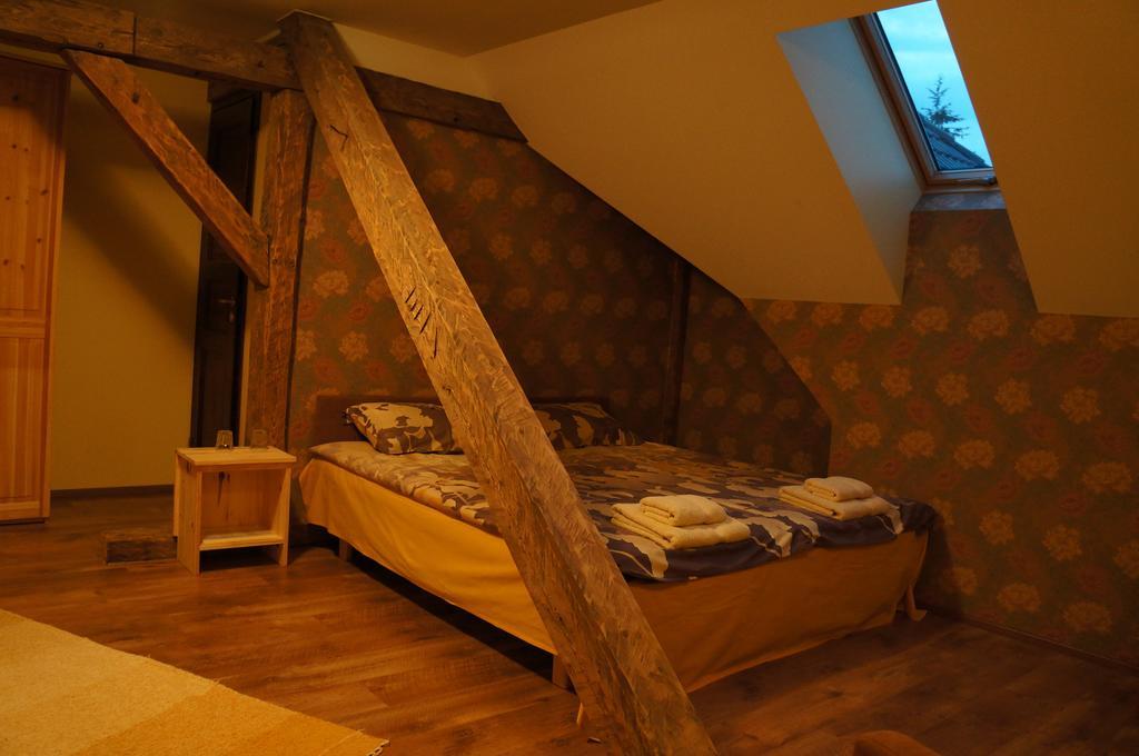 Poeoeni Tavern & Guesthouse Misso Zewnętrze zdjęcie