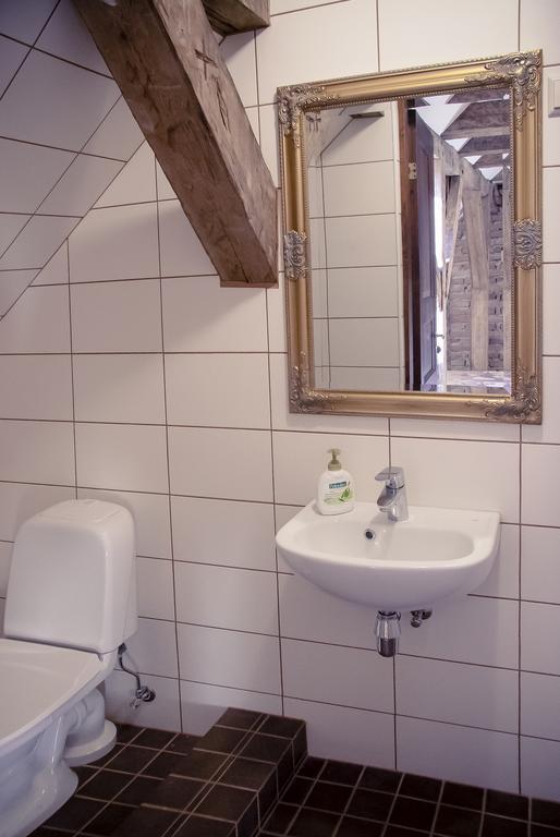 Poeoeni Tavern & Guesthouse Misso Zewnętrze zdjęcie