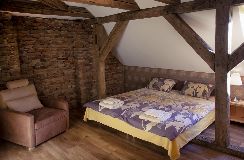 Poeoeni Tavern & Guesthouse Misso Zewnętrze zdjęcie