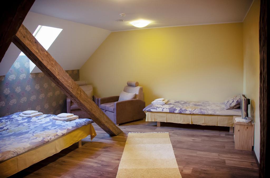 Poeoeni Tavern & Guesthouse Misso Zewnętrze zdjęcie
